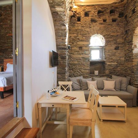 Aparthotel Tinos Pigeon House By Tinoshost à Tzados Chambre photo